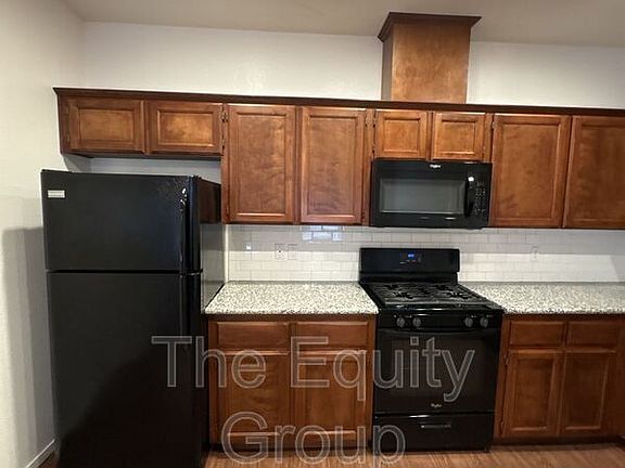 4th image of 3334 S Villa St