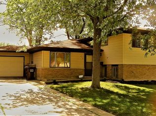 219 Westwood Dr, Park Forest, IL