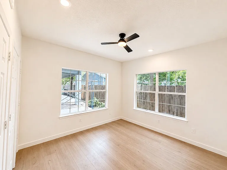 4107 Lark Ln — Photo 13