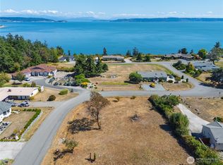 3 Canterbury Ln, Oak Harbor, WA