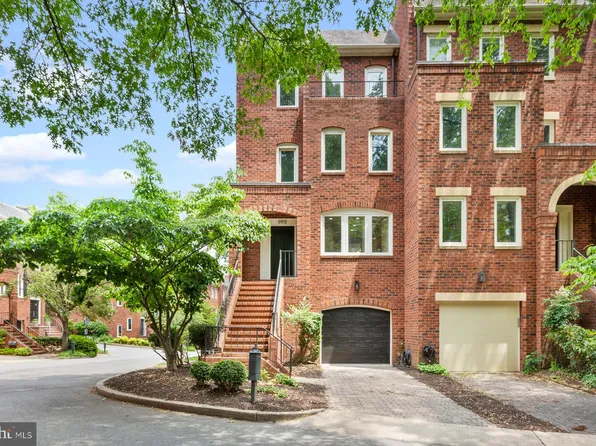3915 Georgetown Ct NW, Washington, DC 20007