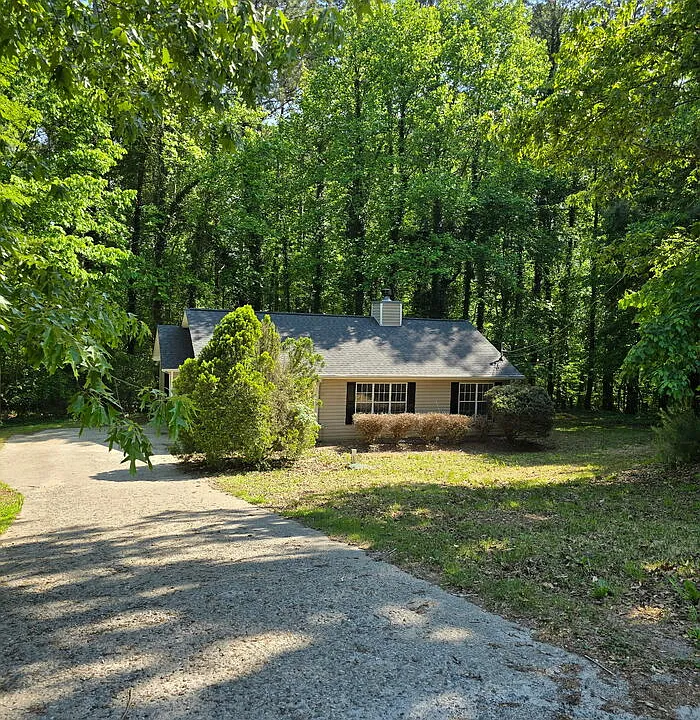 5445 Mercedes Dr