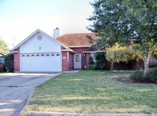 1504 Shadow Walk, Lockhart, TX 78644