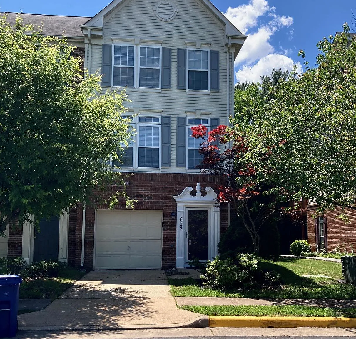 4 bed, 3.5 bath, 1648 sqft, $3,500 — Photo 1