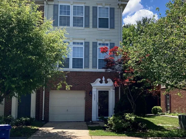 2985 Huntington Grove Sq, Alexandria, VA 22306