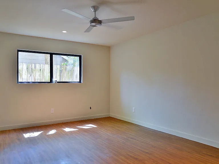 2043 Sul Ross St #4 — Photo 8