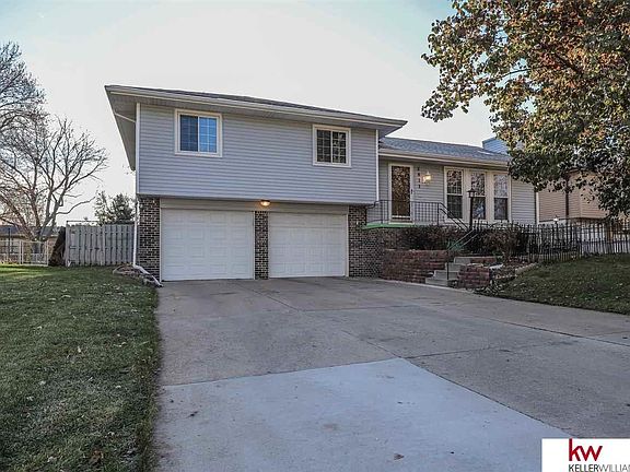 2nd image of 5811 S 152nd Ave
