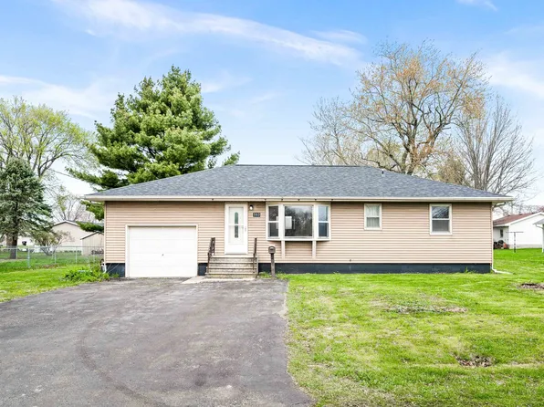 503 W Green St, Le Roy, IL 61752