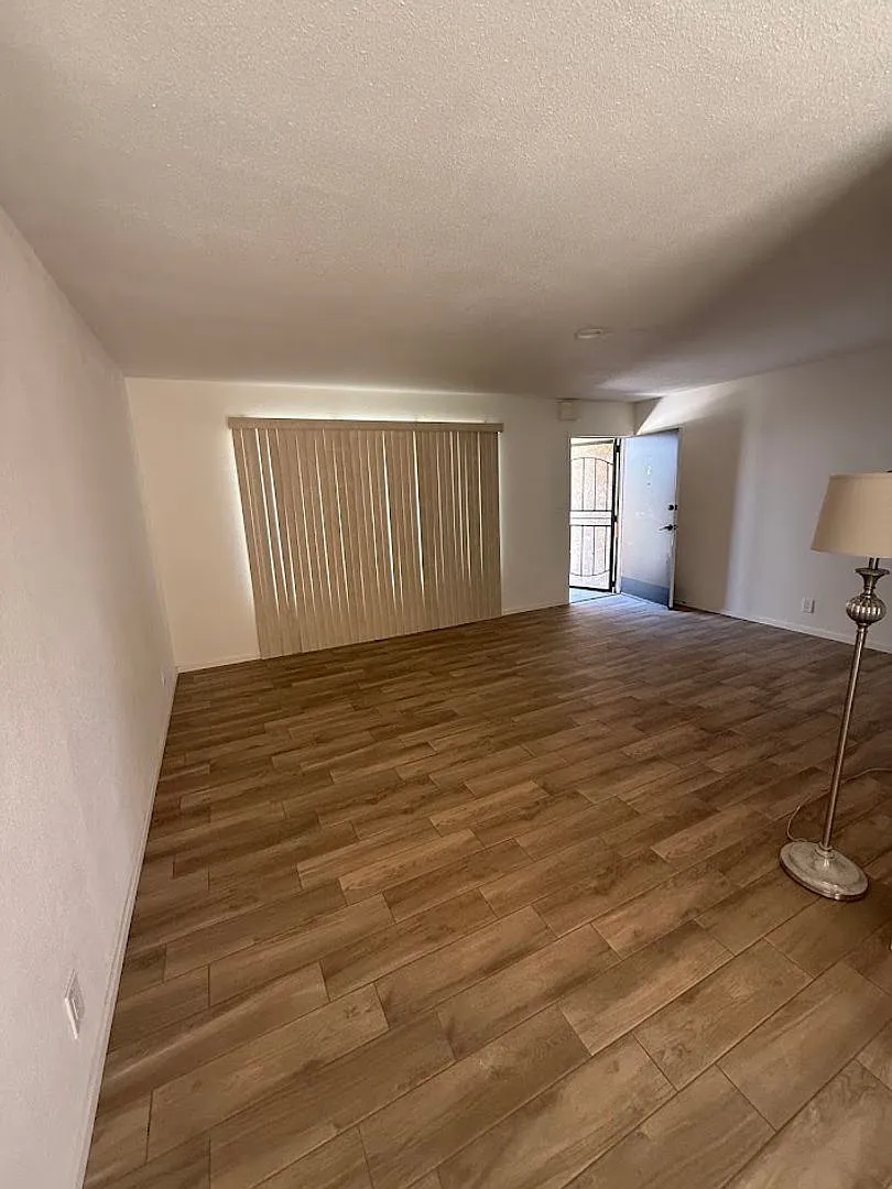 1211 E Appleton St, Long Beach — Photo 3