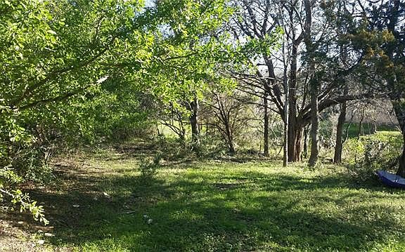 5th image of 118 Lady Bird Ln