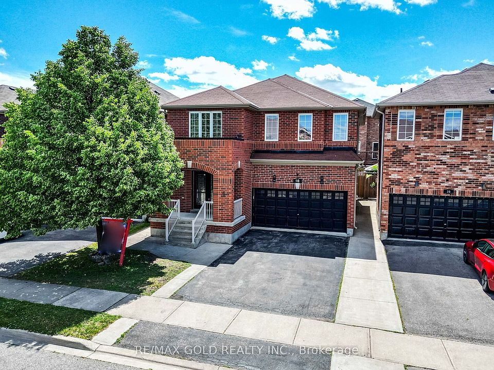1st image of 18 Travis Cres