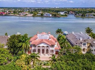 941 Galleon Dr, Naples, FL 34102