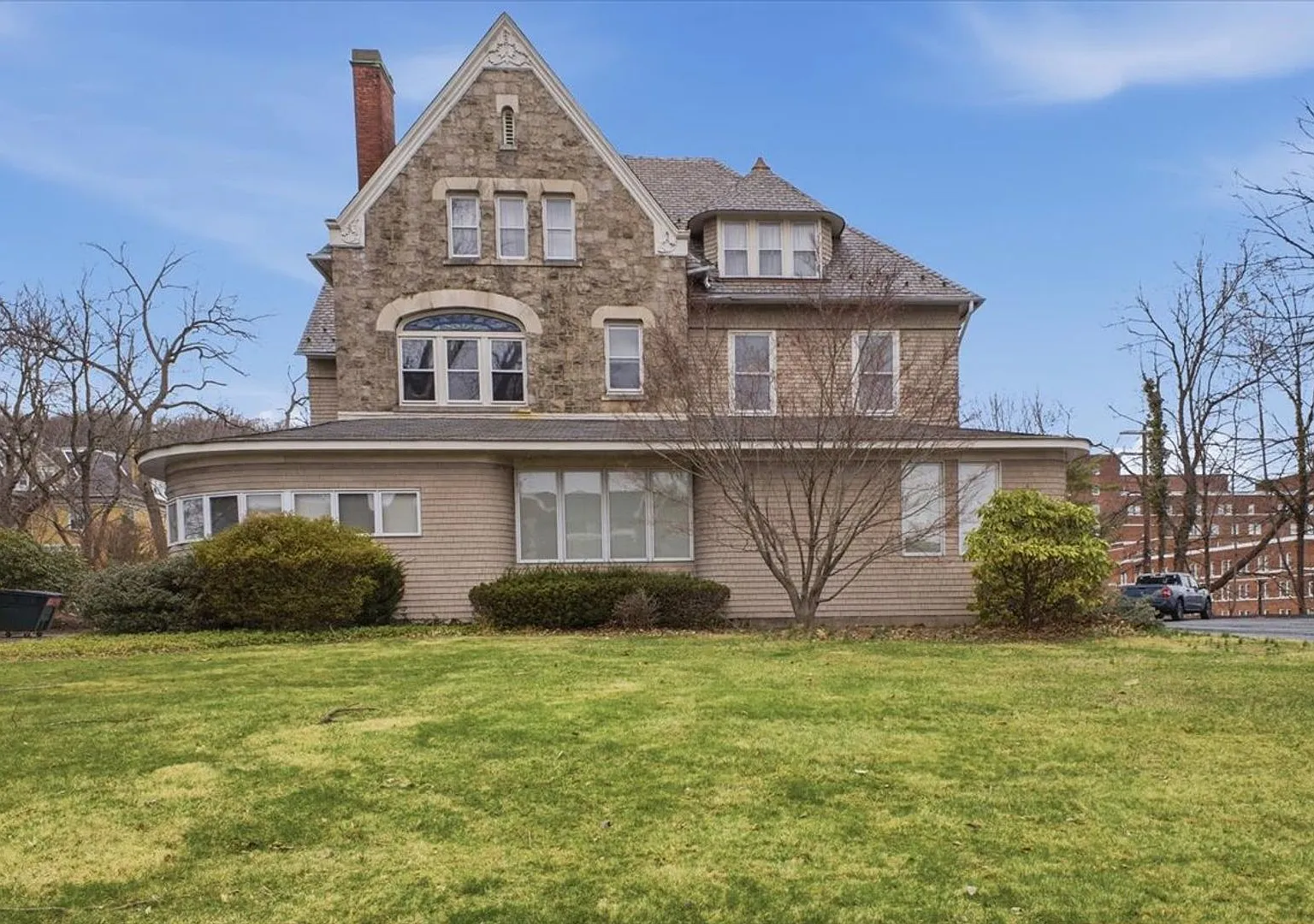 825 Delaware Avenue — Photo 1