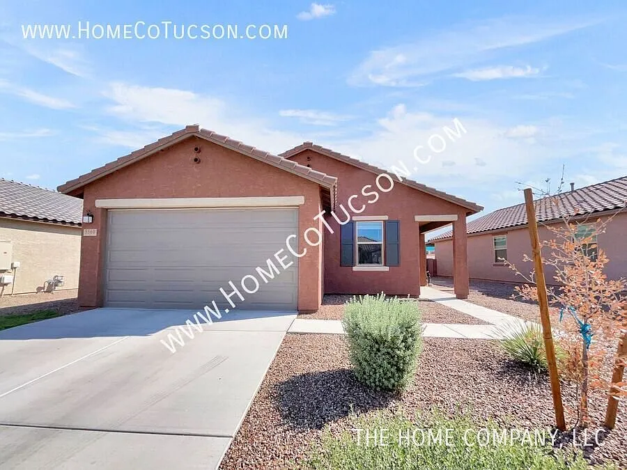 Modern Comfort and Style at 5560 W Tumacacori Trail Newly Built 3-Bedroom Home in Tucson — Photo 1
