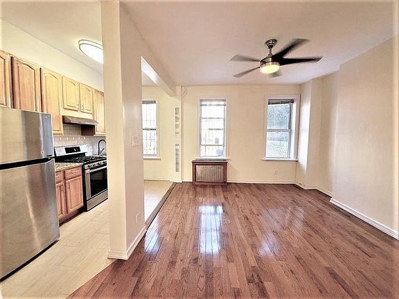 2nd image of 141 Huntington St #2