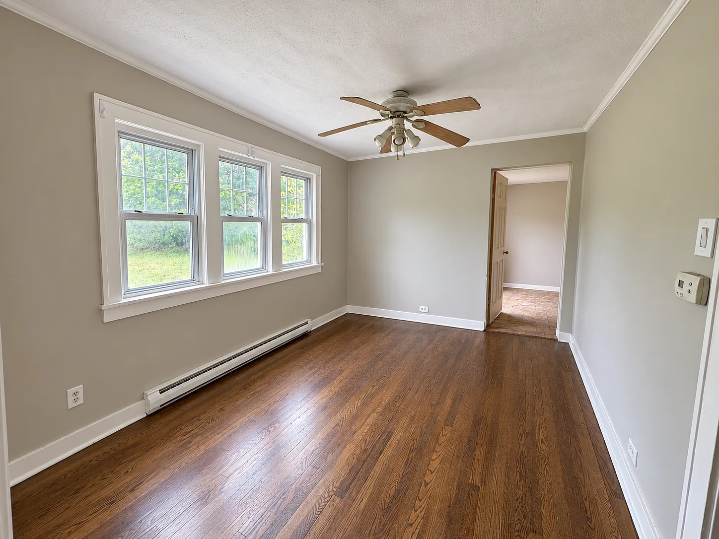 3 bed, 1350 sqft, $1,400 — Photo 4