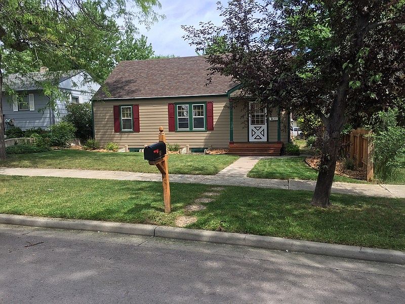 Front of Mead St house