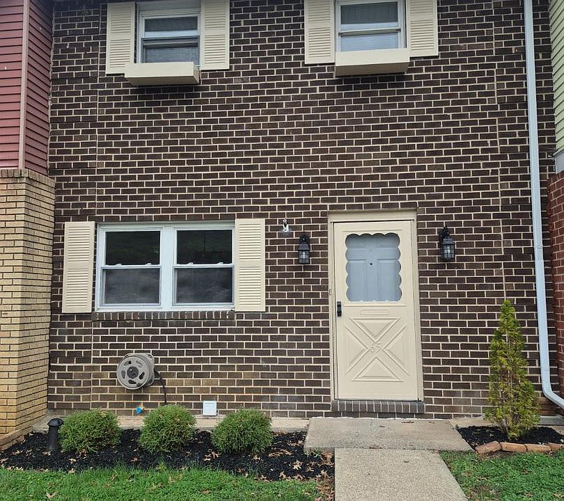 1st image of 65 W Chestnut St