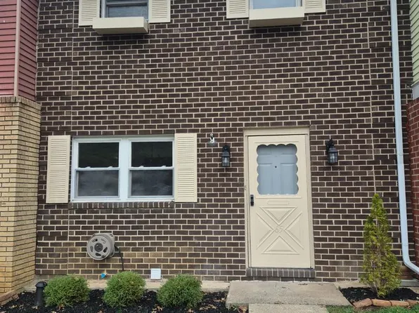65 W Chestnut St, Macungie, PA 18062