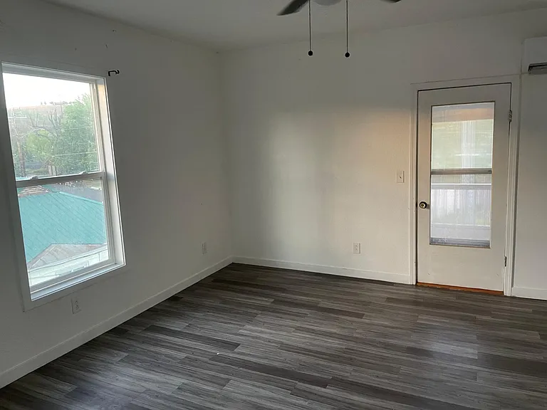 115 SE 6th St #202 — Photo 2