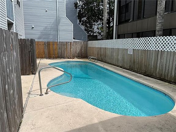 4th image of 2866 Steamship Cir APT 1C