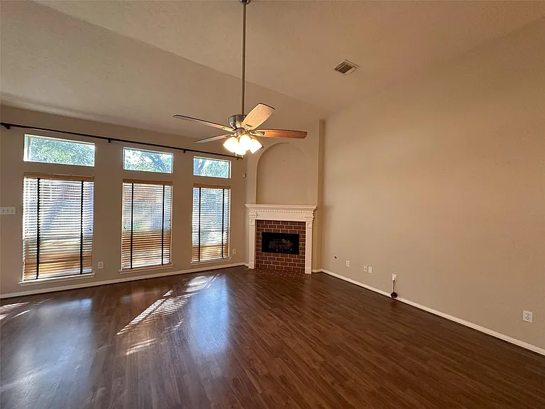 3734 Paigewood Dr — Photo 9
