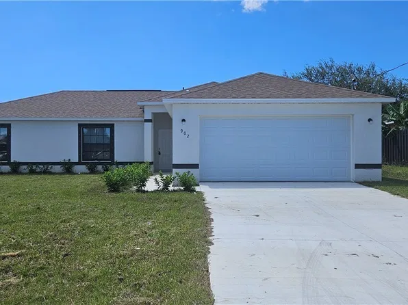 902 N 2nd Place Cpe, Coral, FL 33909