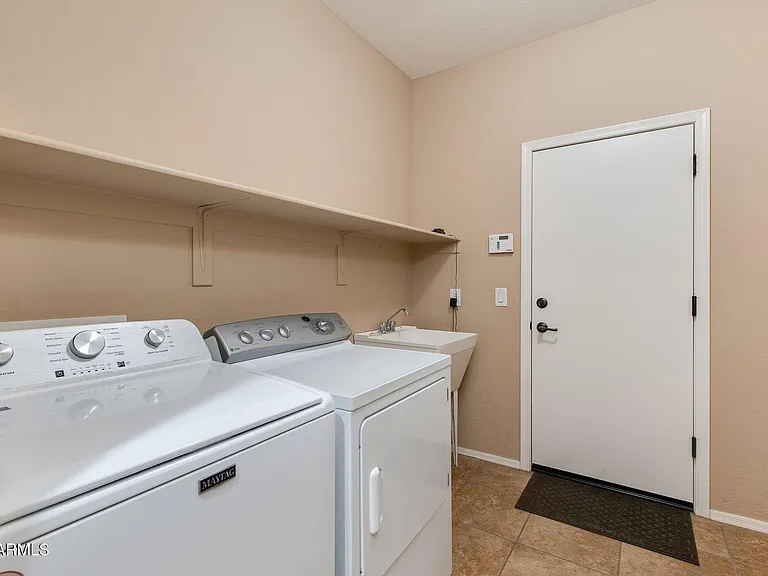 613 W Stanley Ave — Photo 33
