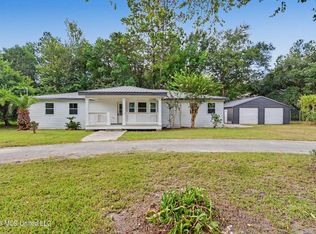 6105 E Desoto St, Bay Saint Louis, MS 39520