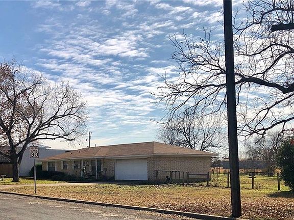 2nd image of 102 Gates Dr