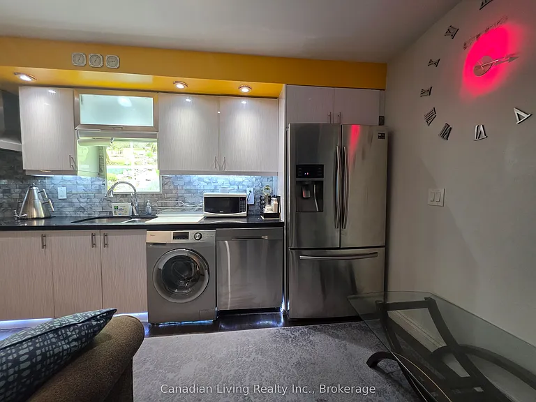 138 Milestone Cres #LOWER — Photo 6