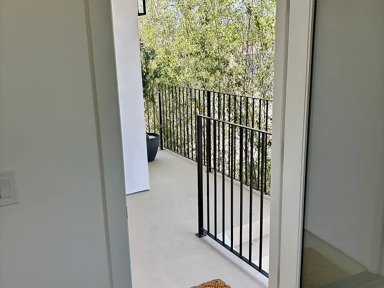 1522 Magnolia Ave — Photo 3