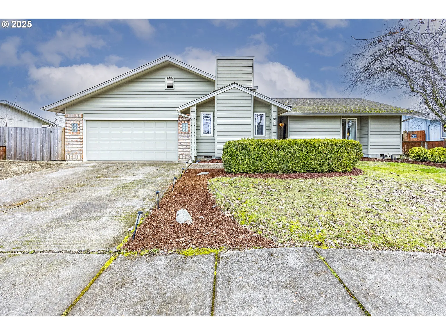 175 49th St photo 1