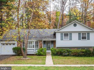 8204 Mockingbird Dr, Annandale, VA 22003