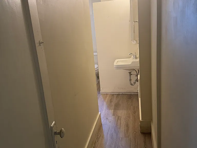 610 N Pine St #40 — Photo 6