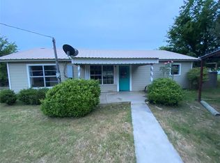1102 Indian Creek Dr, Comanche, TX 76442