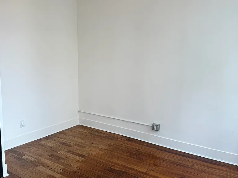 607 Main St #2 — Photo 6