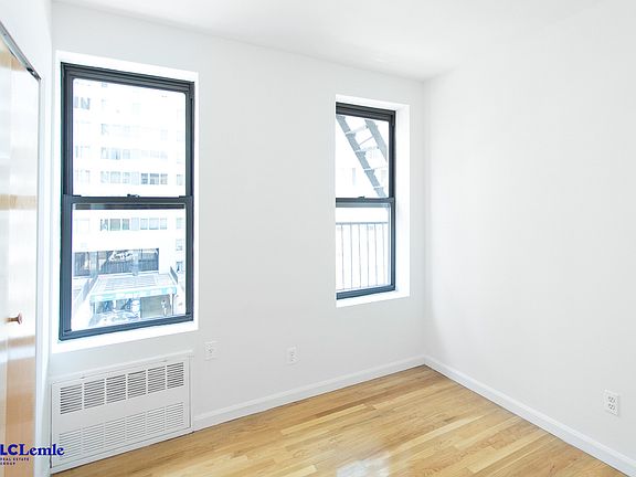 4th image of 450 E 81st St APT 15