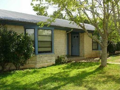 2nd image of 104 Grand Prairie Cir