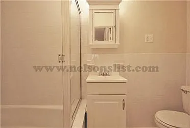 Rented by R New York