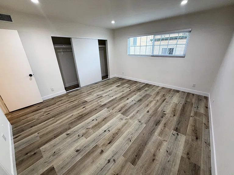 1452 Berkeley St #1 — Photo 13