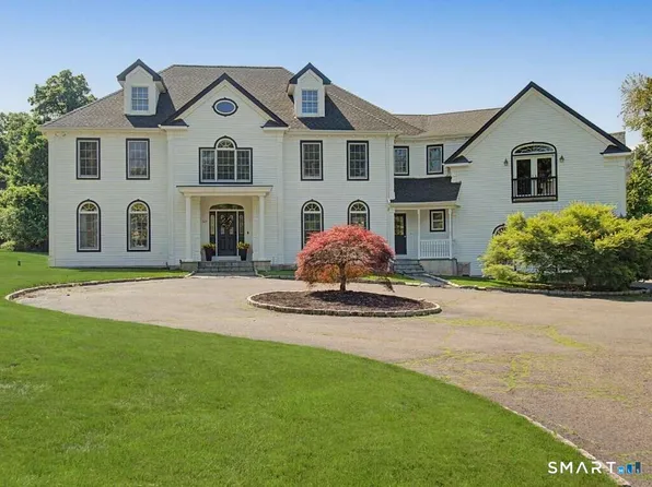 125 Skunk Lane, Wilton, CT 06897