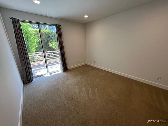 4th image of 348 Church St APT 105