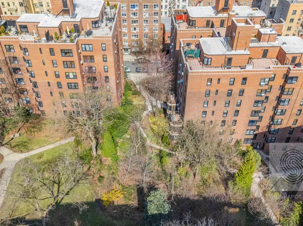 72 Park Terrace West E48 image 16 of 17