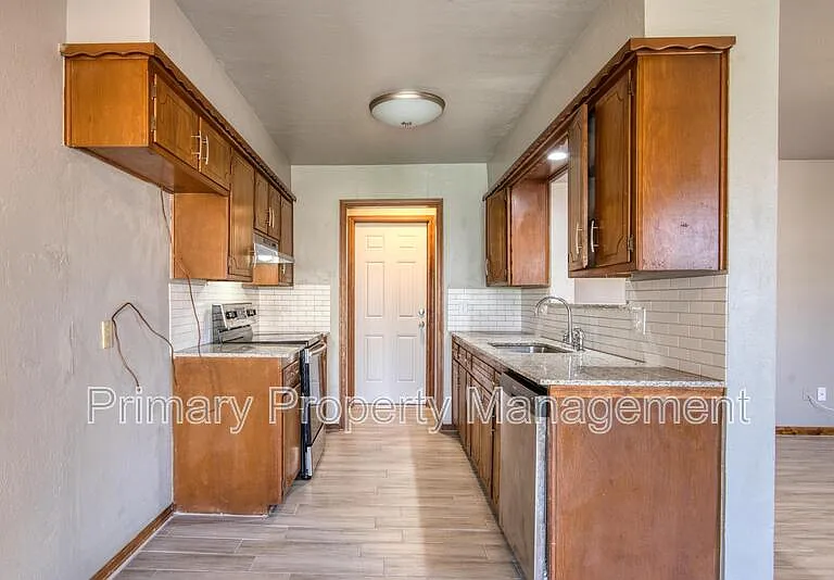 303 Kimberly Ln — Photo 4