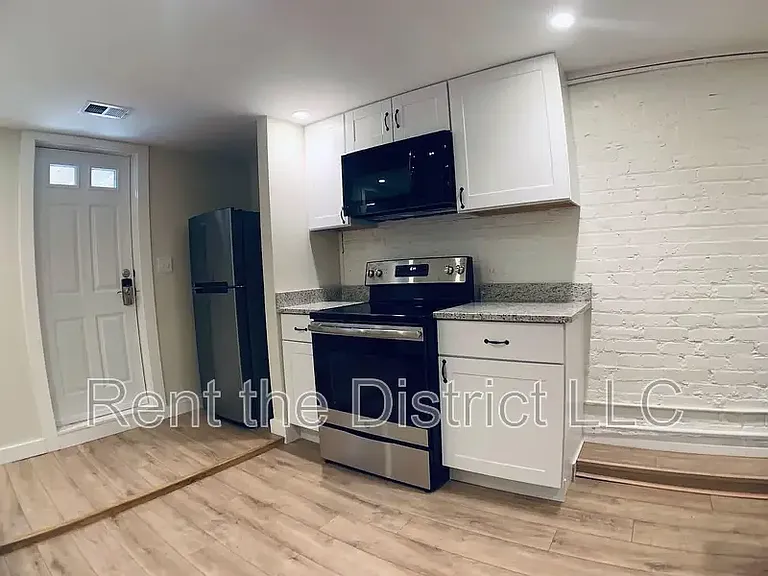 37 Rhode Island Ave NW — Photo 36