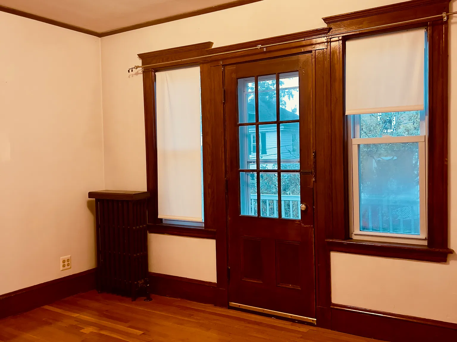 3 bed, 1.5 bath, 1750 sqft, $3,995 — Photo 2