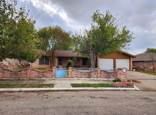 106 Fiesta Dr, Del Rio, TX 78840