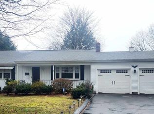 5 Hartz Ln, East Hartford, CT 06118