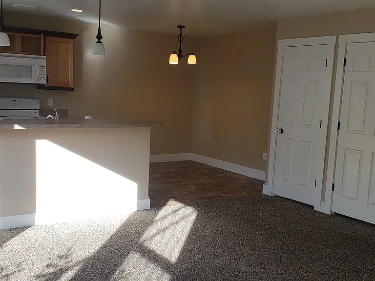 1204 36th Ave NE #2 — Photo 7